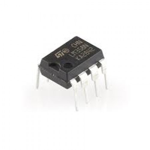 LM358 dual operational amplifier 